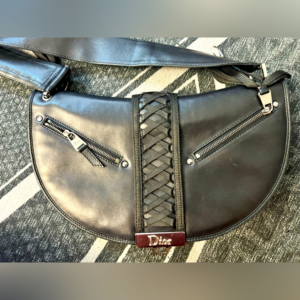 Dior 2002 Admit It black leather bag - in great condition!